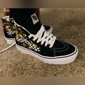 Vans Sk8 Hi tops- plate form black with flower print